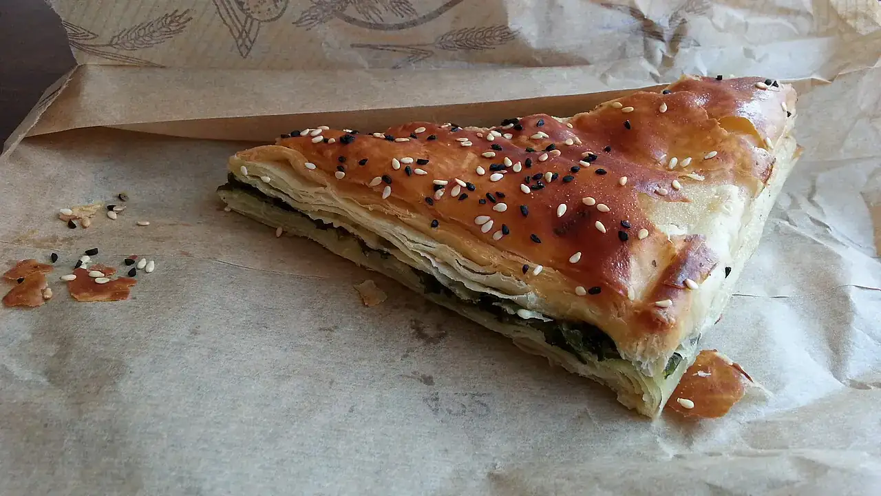 Spinach börek slice